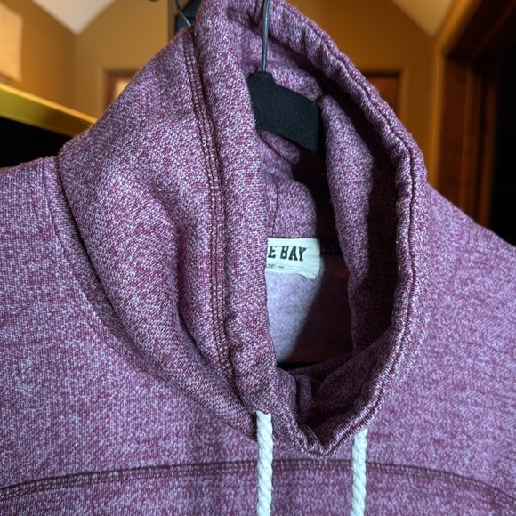 Blue Bay San Diego Women's Maroon Funnel Neck Sweater Bear w Surfboard Sz Medium - Picture 7 of 8